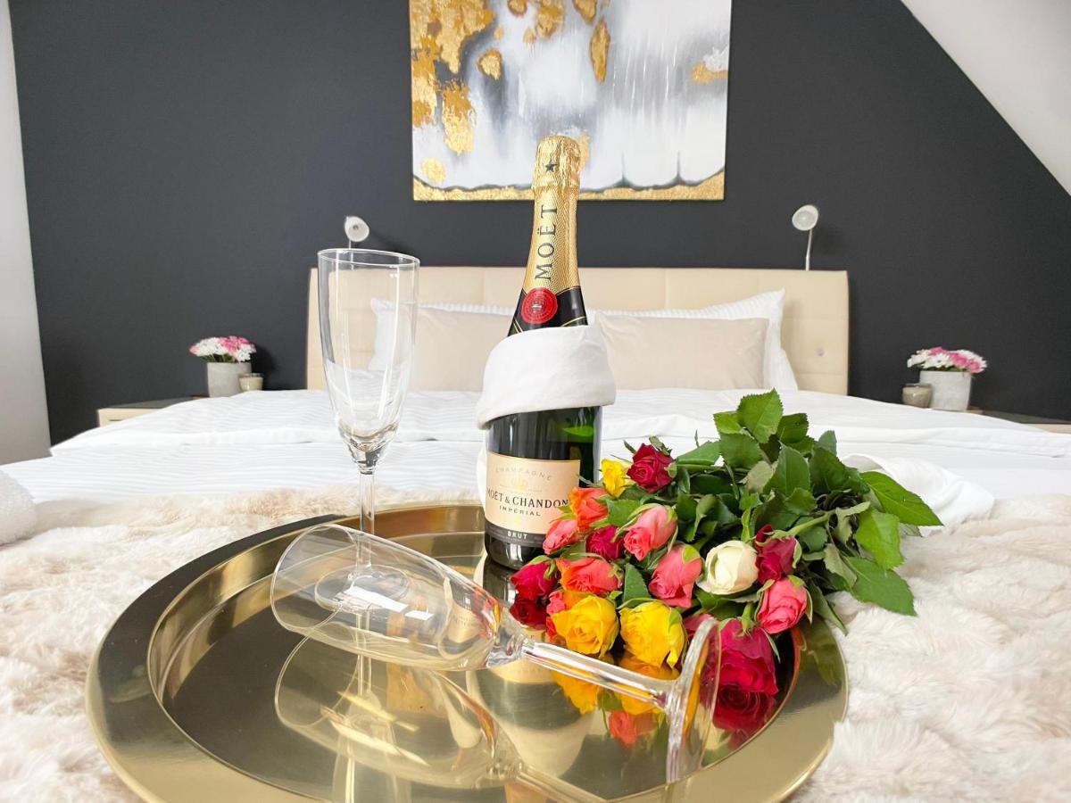 M-Style 04 Apartment Mit Balkon Und Gasgrill, 24H Self-Check-In, Free Parking, Netflix 뉘른베르크 외부 사진