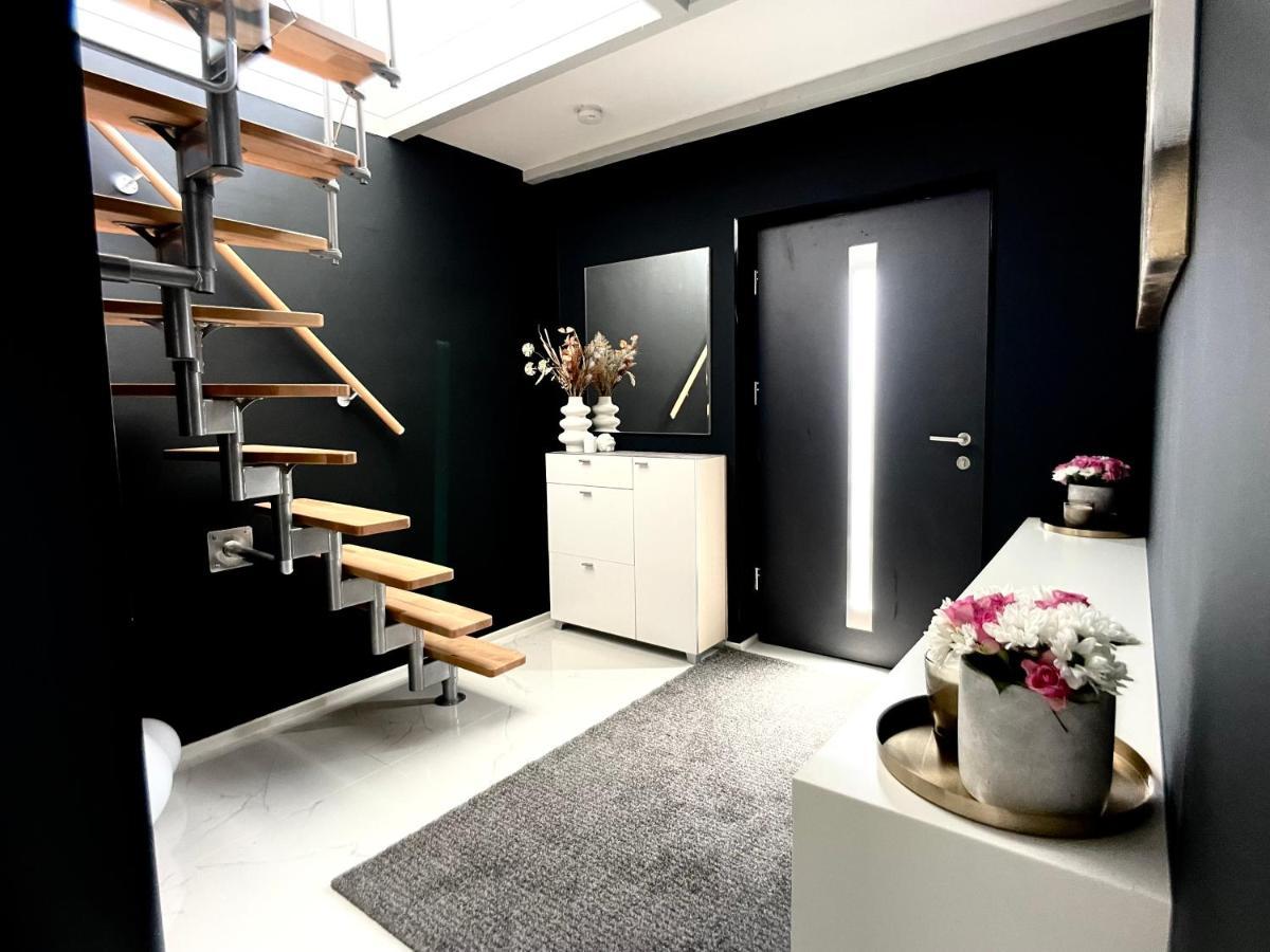 M-Style 04 Apartment Mit Balkon Und Gasgrill, 24H Self-Check-In, Free Parking, Netflix 뉘른베르크 외부 사진